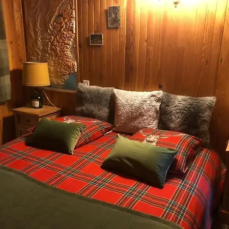 Sirolane, Chalet Au Bord Des Pistes Au Sauze * Enchastrayes